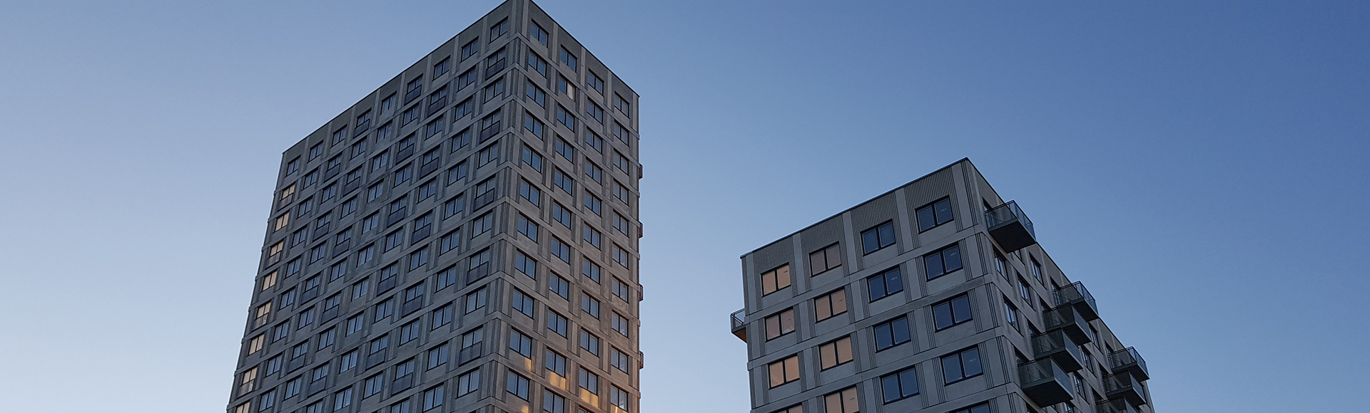 Vy över husbyggnader i Brandbergen