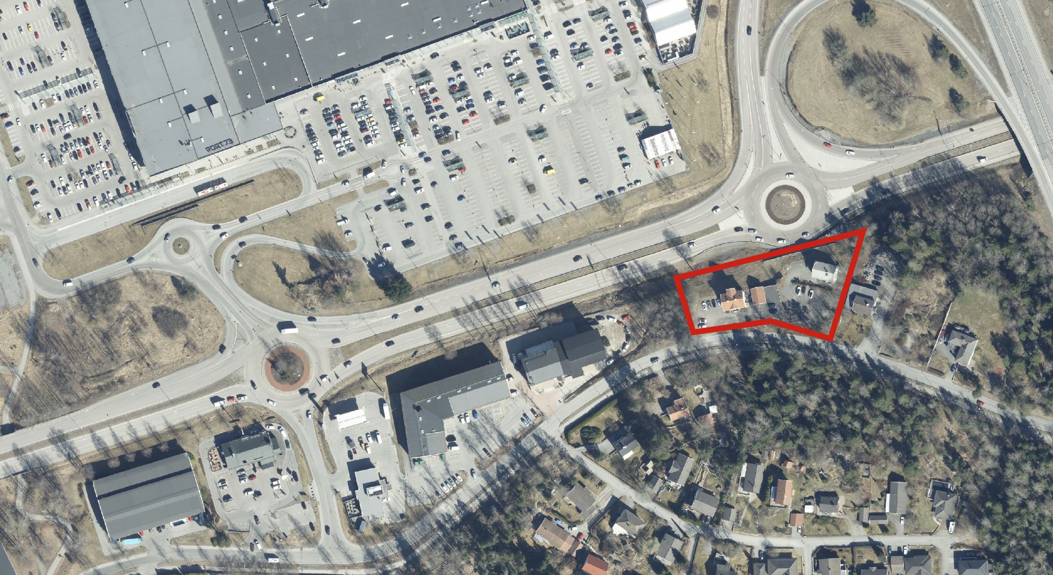 Flygfoto över delar av Handen, där fastigheterna Söderby 6:4 och Söderby 6:5 markerats.