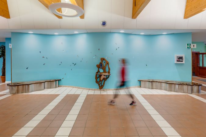 Konstverk  Torvalla Simhall