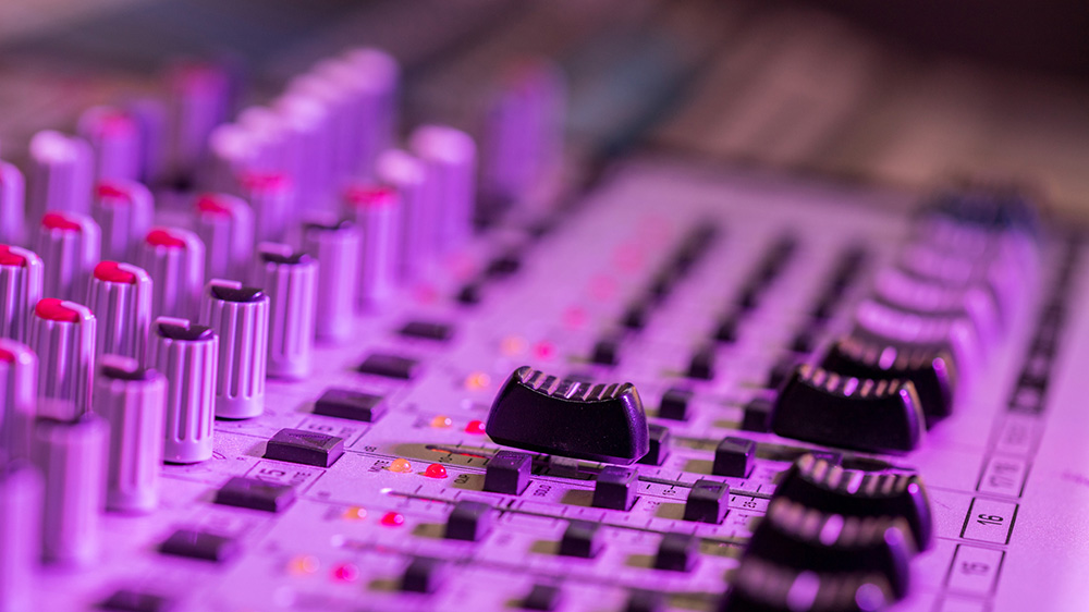 reglage i en musikstudio.